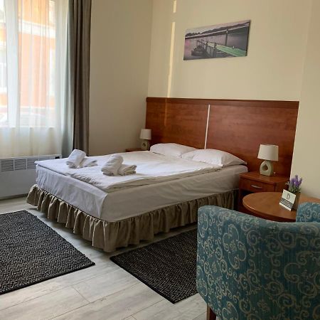 Guest Rooms Donovi Varna Exterior photo