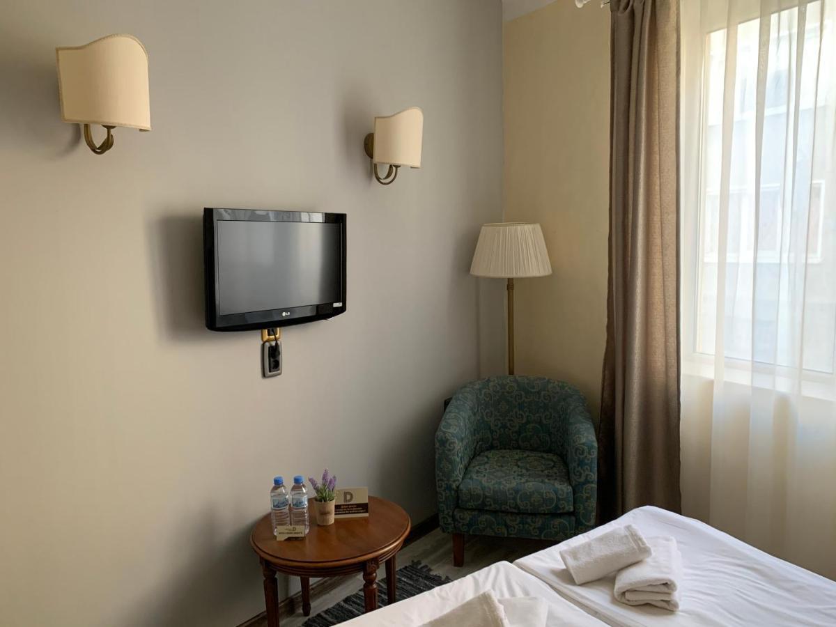 Guest Rooms Donovi Varna Exterior photo