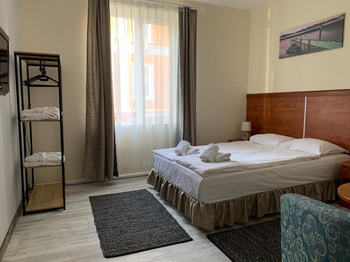 Guest Rooms Donovi Varna Exterior photo