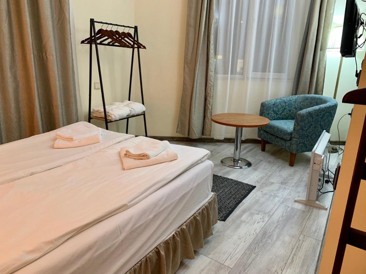 Guest Rooms Donovi Varna Exterior photo