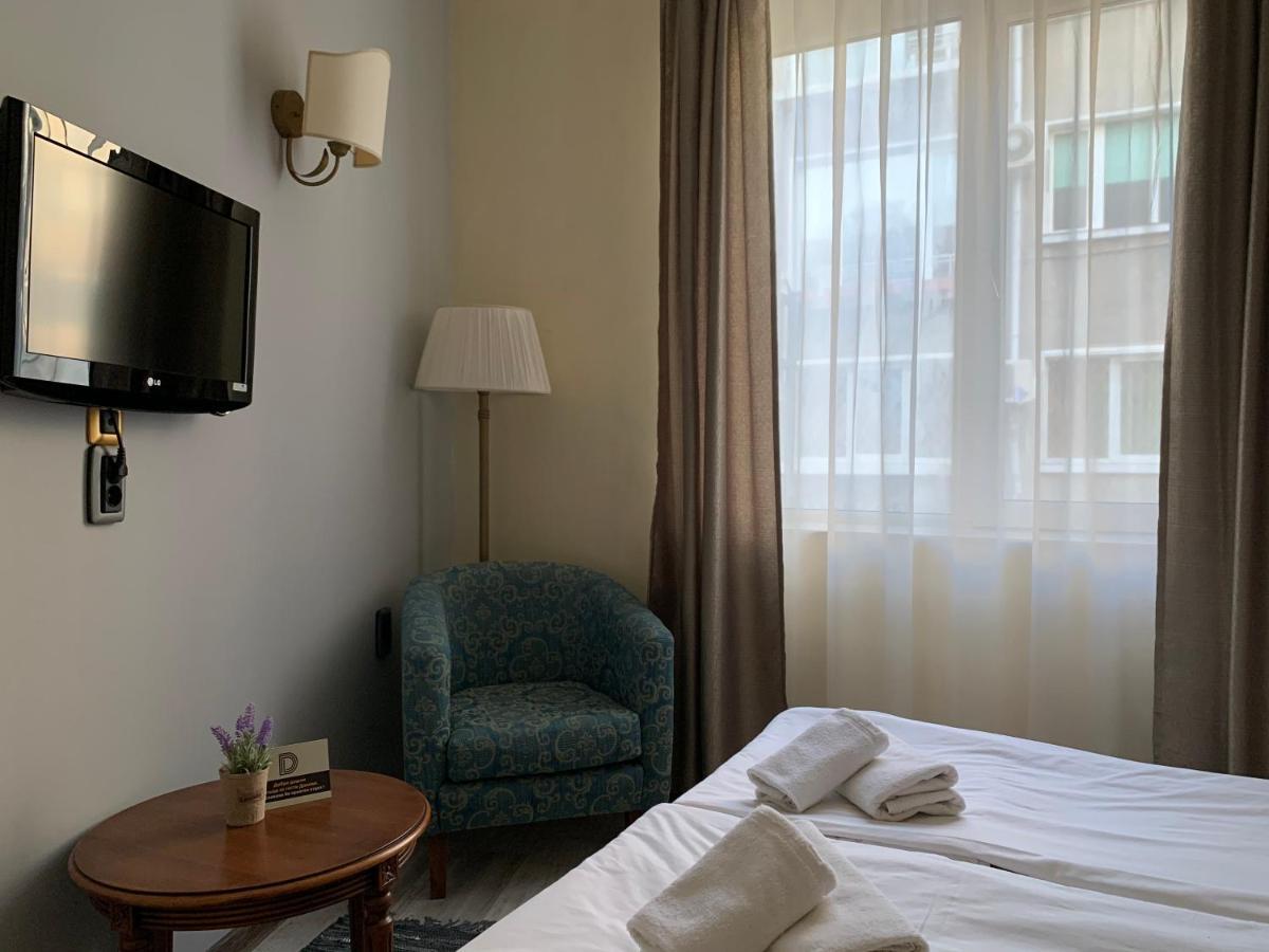 Guest Rooms Donovi Varna Exterior photo