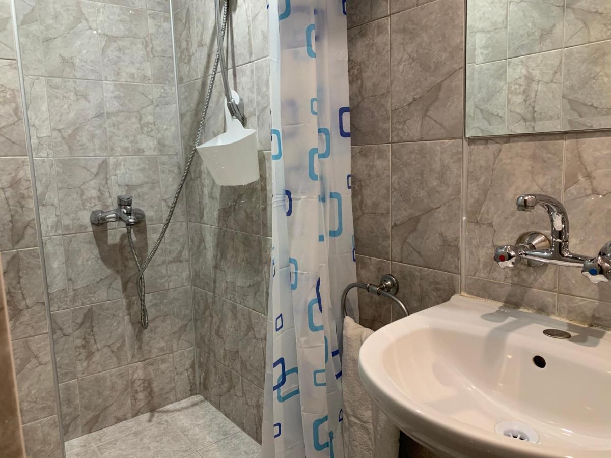Guest Rooms Donovi Varna Exterior photo