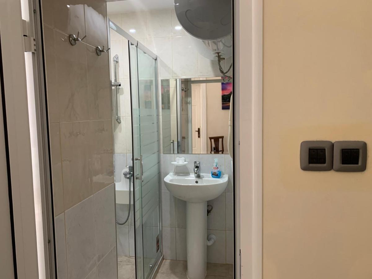 Guest Rooms Donovi Varna Exterior photo